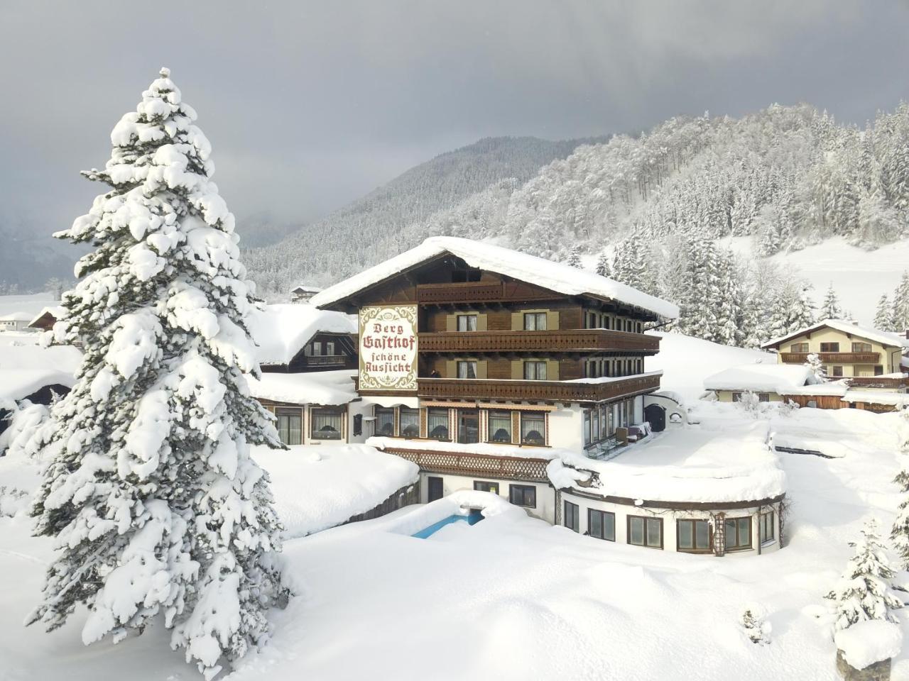 Pension Schoene Aussicht Kuchl Exterior foto